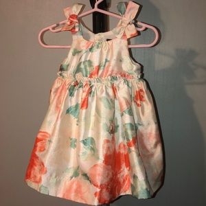 Girl’s dress
